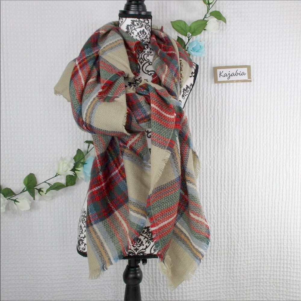 MODCLOTH Red Square Scarf - Picture 2 of 11